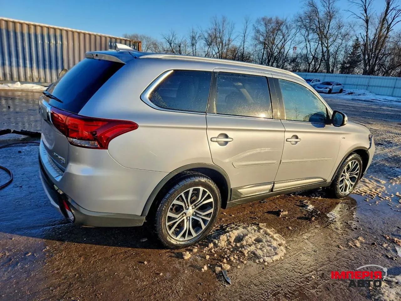 Mitsubishi Outlander - фото 6