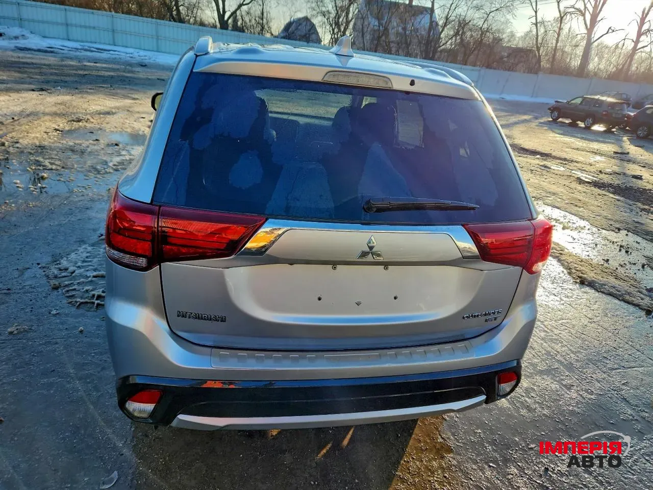 Mitsubishi Outlander - фото 5