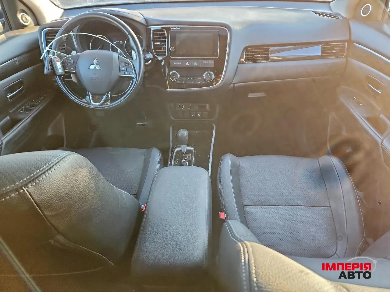 Mitsubishi Outlander - фото 8