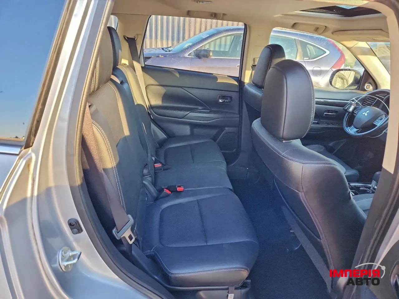 Mitsubishi Outlander - фото 11