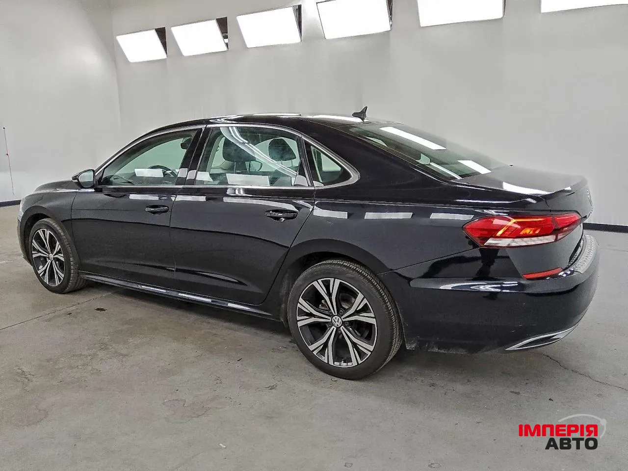 Volkswagen Passat - фото 4