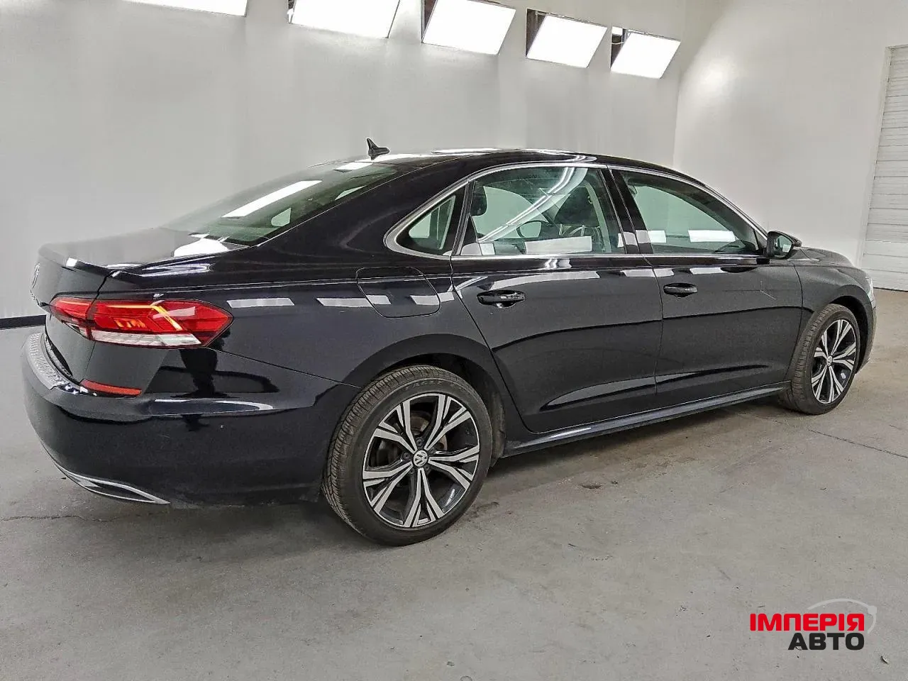 Volkswagen Passat - фото 6