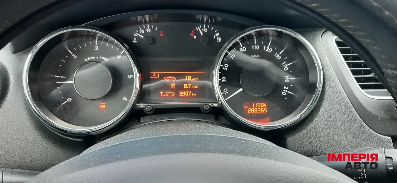 Peugeot 5008 - фото 1