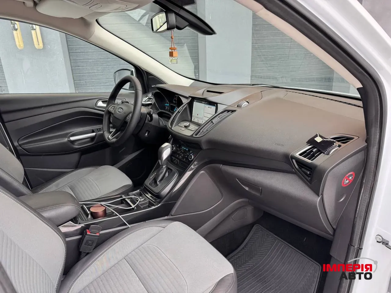 Ford Kuga - фото 15