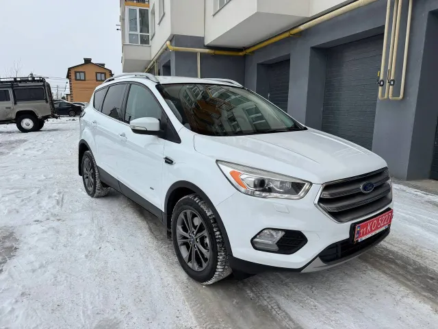 Ford Kuga - фото 3