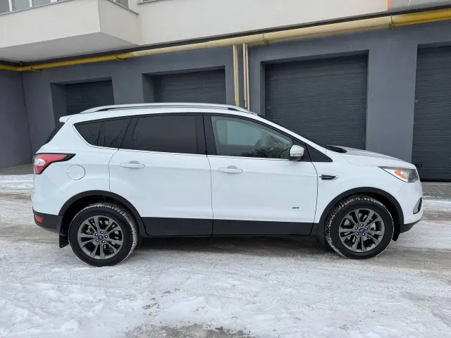 Ford Kuga - фото 5