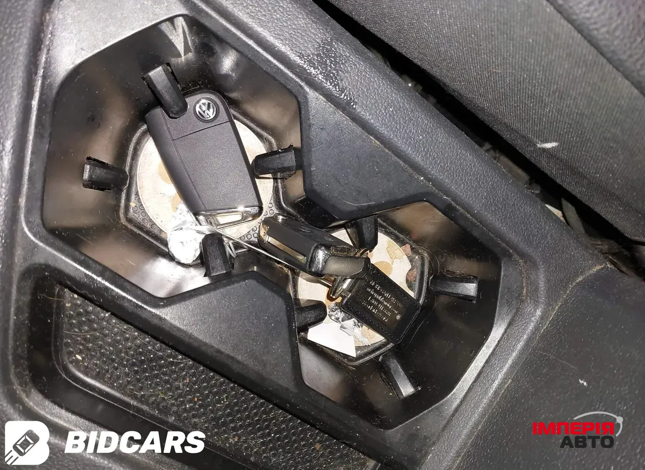 Volkswagen Tiguan - фото 10