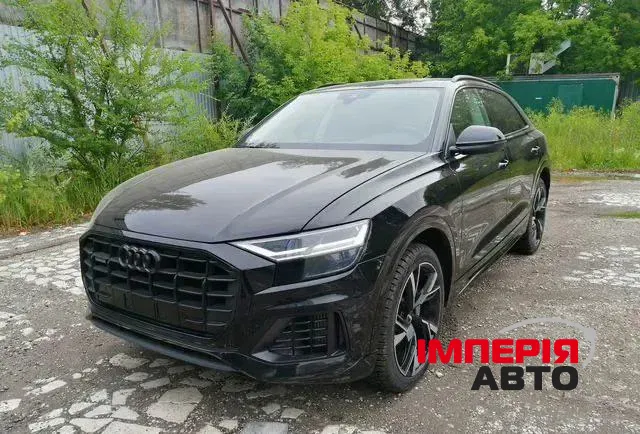 Audi Q8 - фото 1