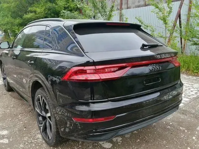 Audi Q8 - фото 3