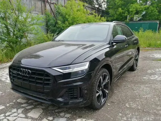 Audi Q8 - фото 1