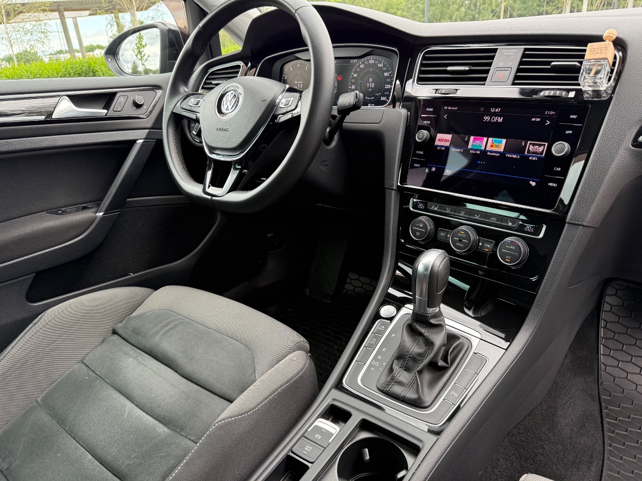 Volkswagen Golf - фото 20