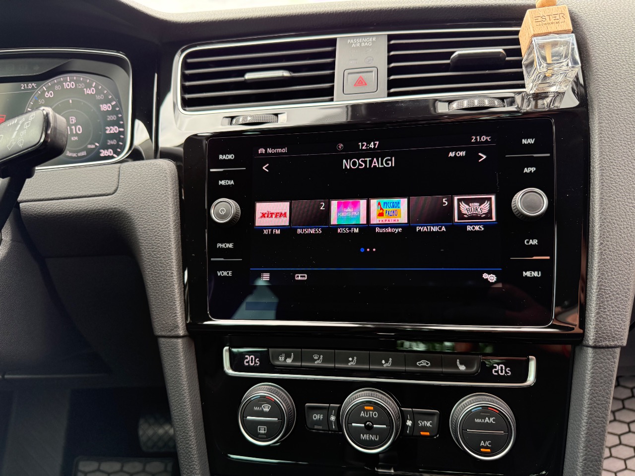 Volkswagen Golf - фото 7