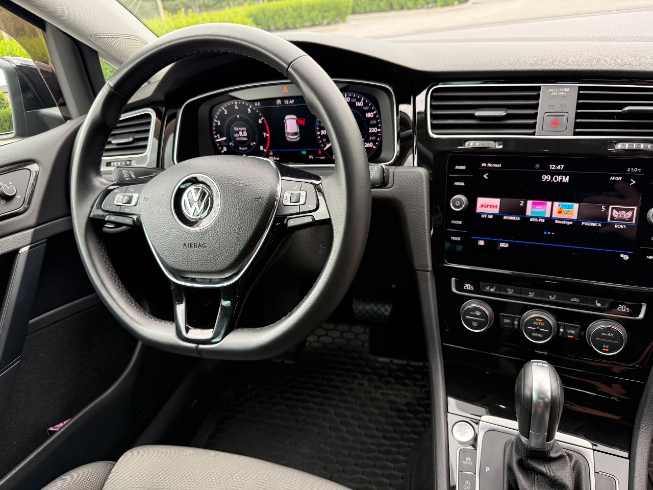 Volkswagen Golf - фото 22