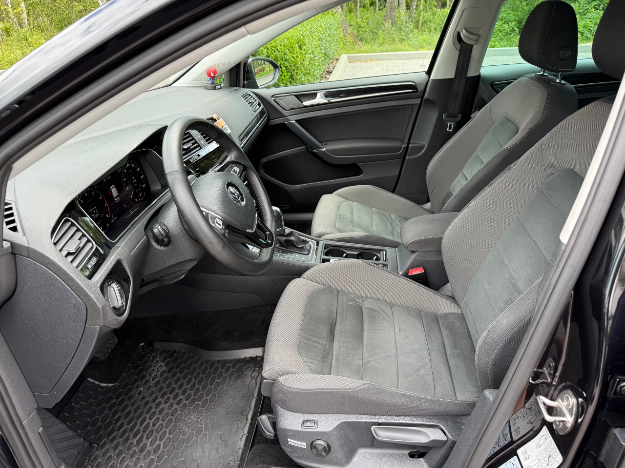 Volkswagen Golf - фото 3