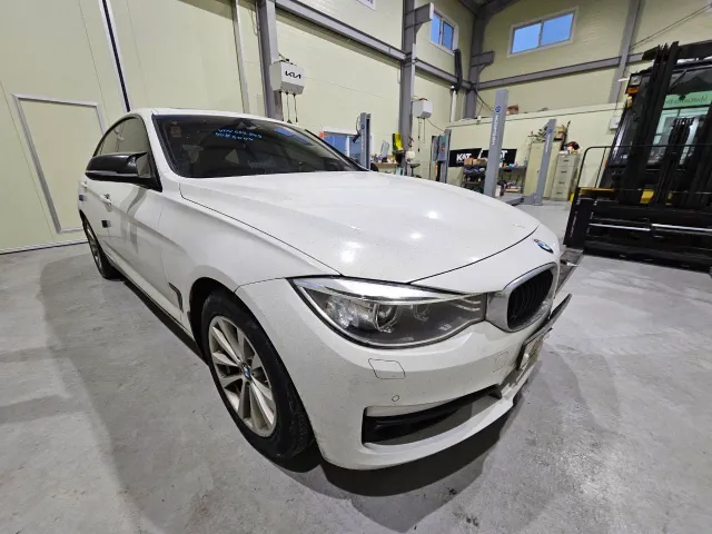 BMW 3 серії - фото 1