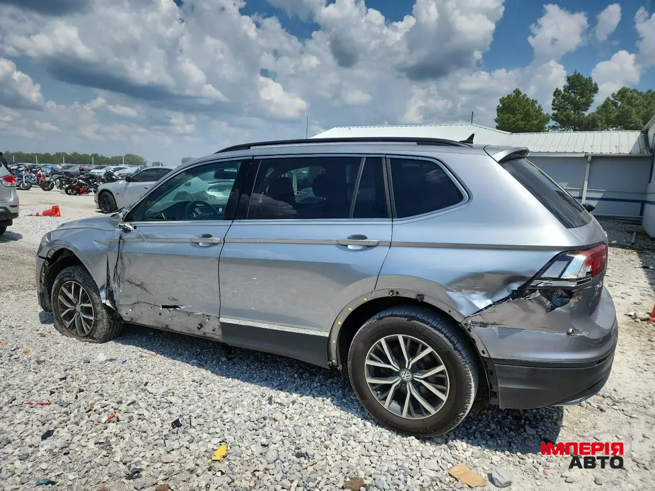 Volkswagen Tiguan - фото 4