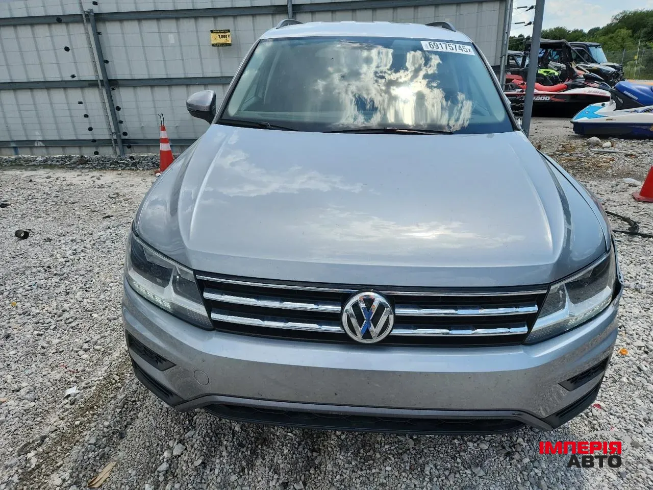 Volkswagen Tiguan - фото 2