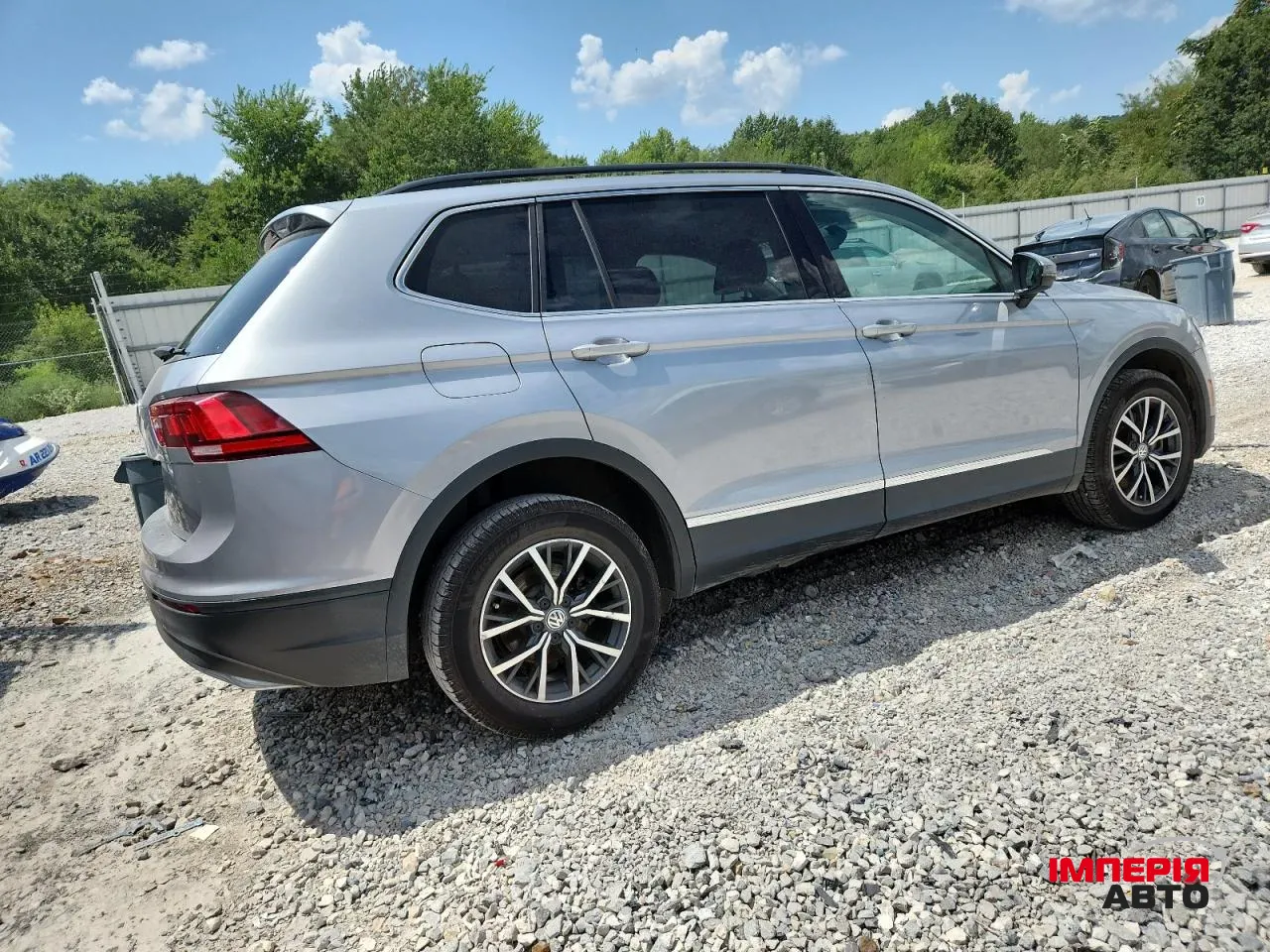 Volkswagen Tiguan - фото 6