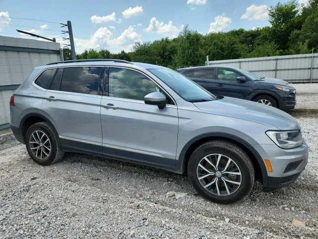 Volkswagen Tiguan - фото 3