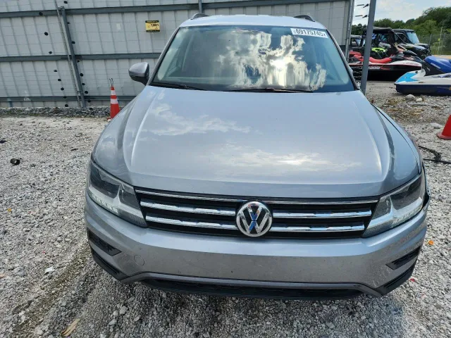 Volkswagen Tiguan - фото 2