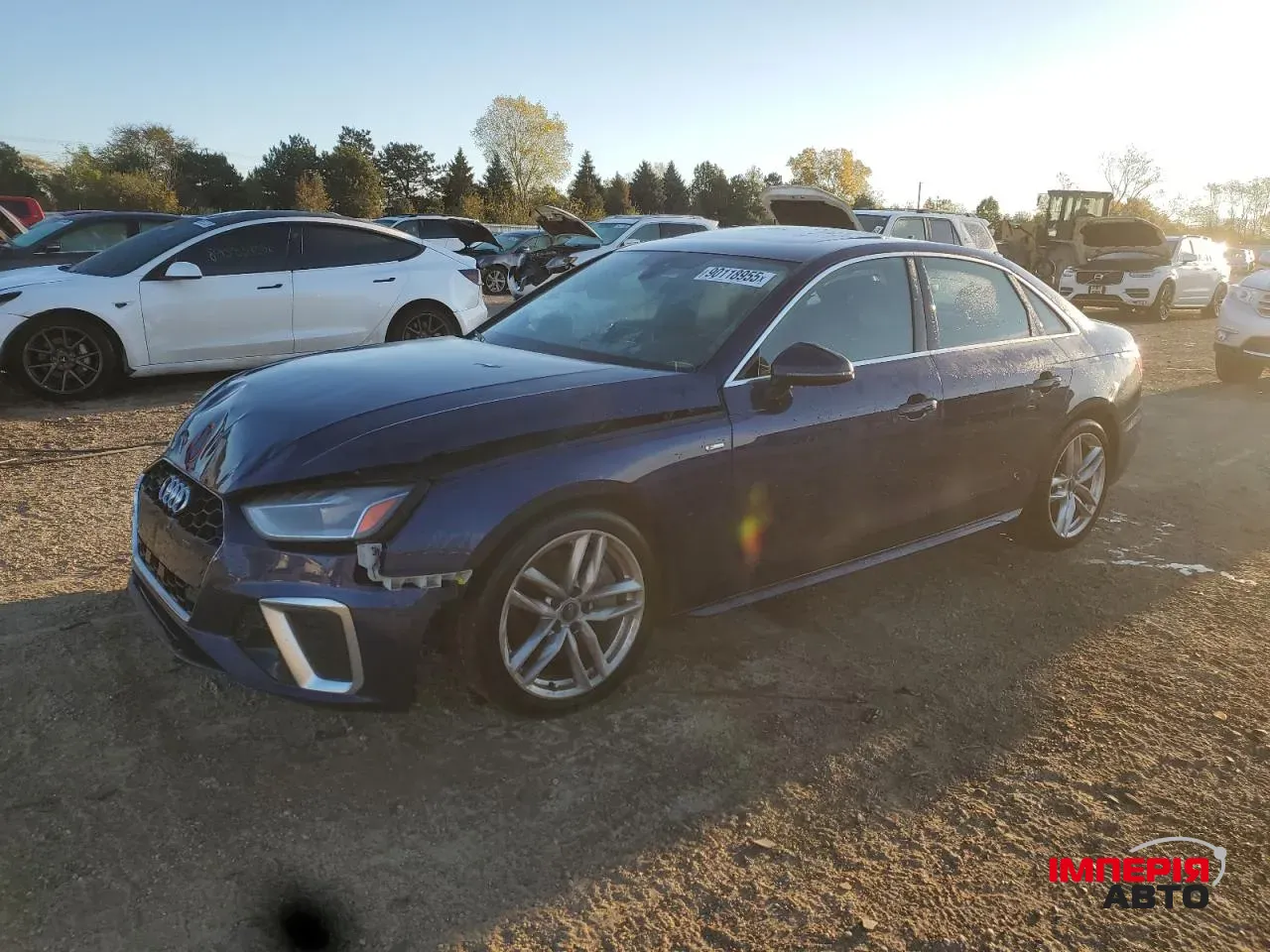 Audi A4 - фото 1