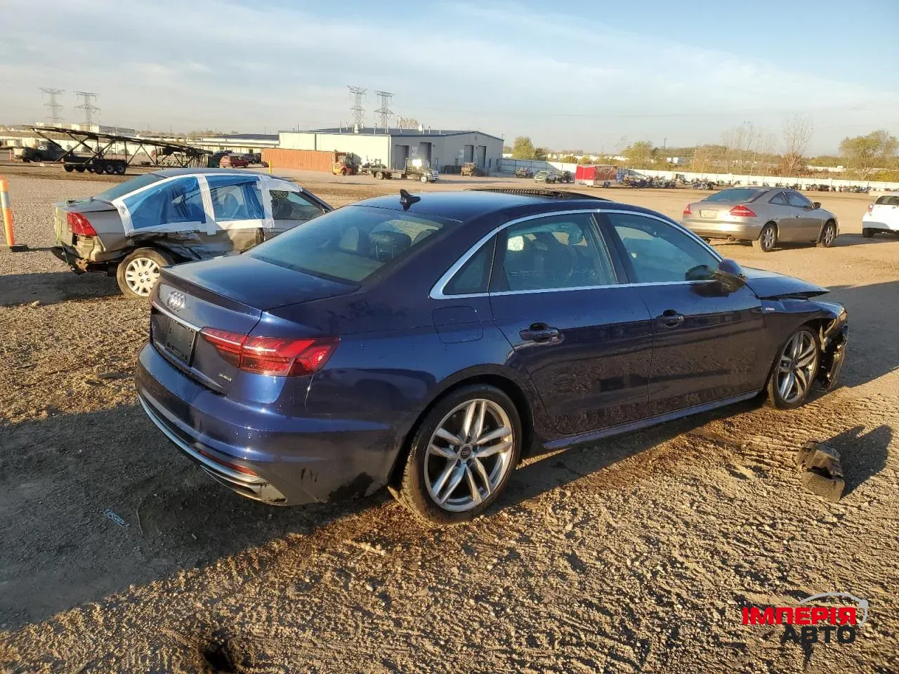 Audi A4 - фото 6