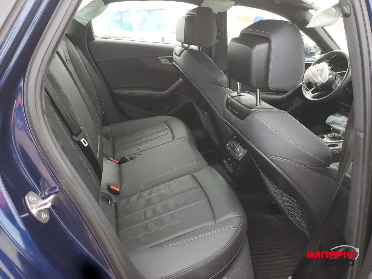 Audi A4 - фото 10