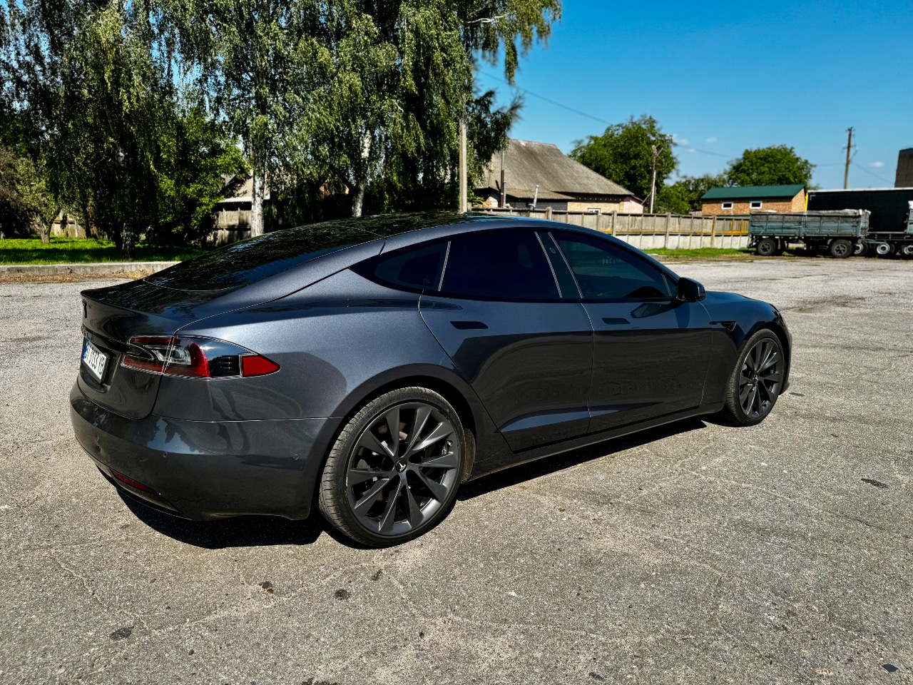Tesla Model S - фото 18