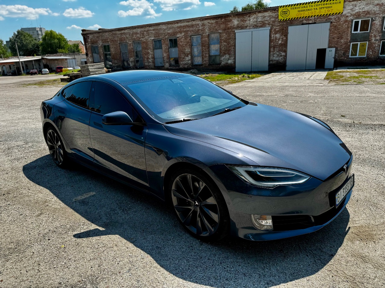 Tesla Model S - фото 7