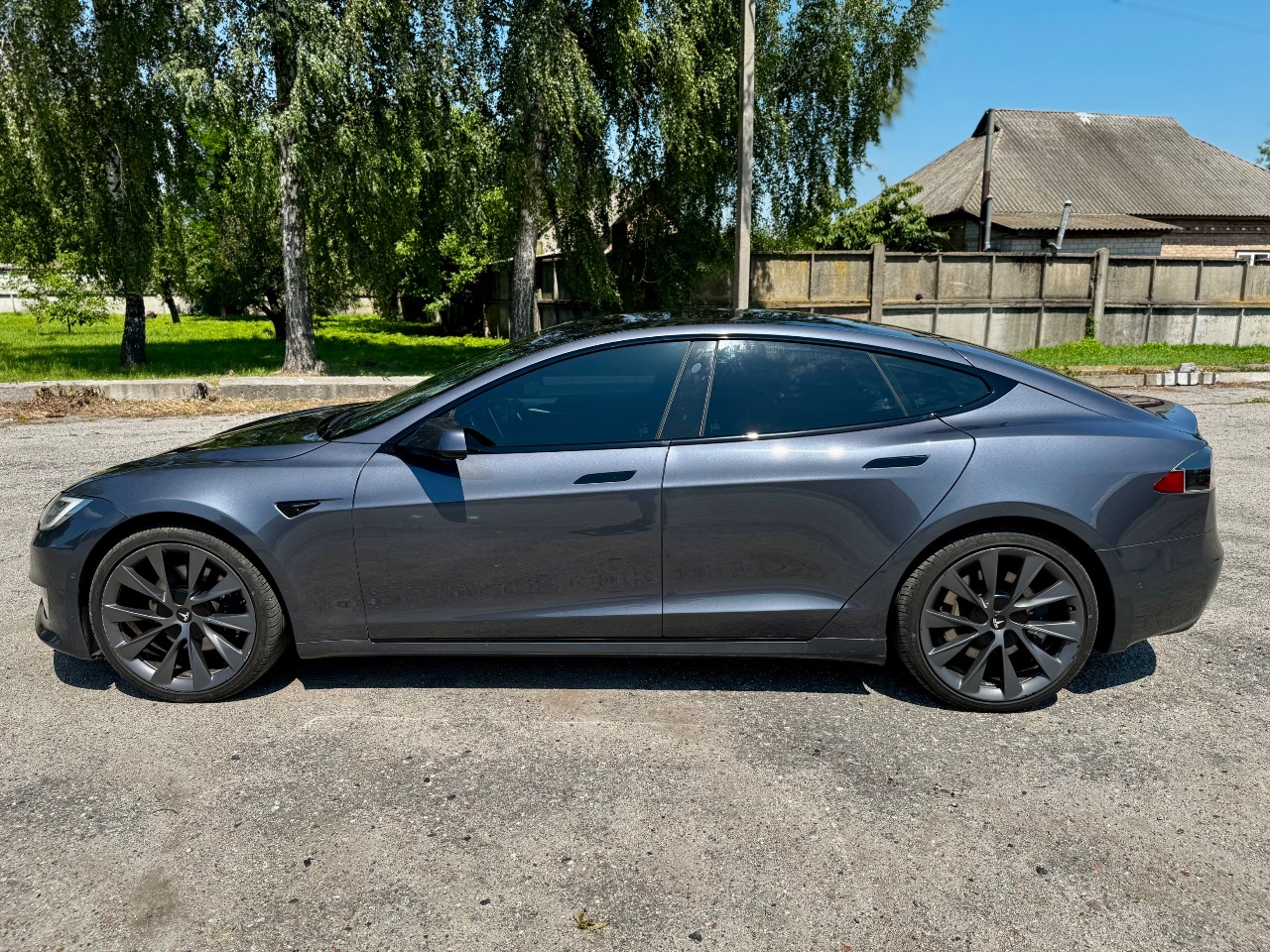 Tesla Model S - фото 15