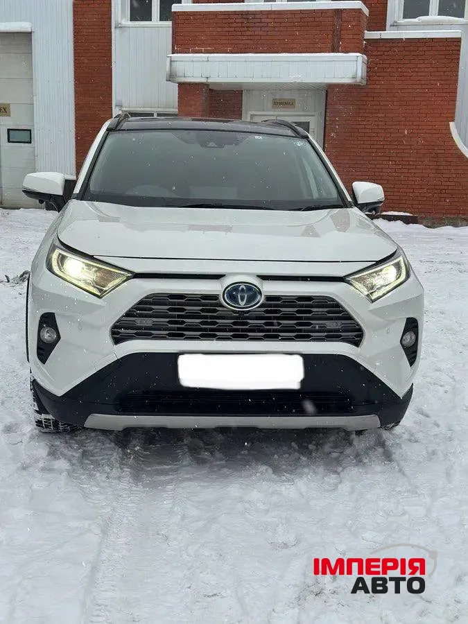 Toyota RAV4 - фото 3
