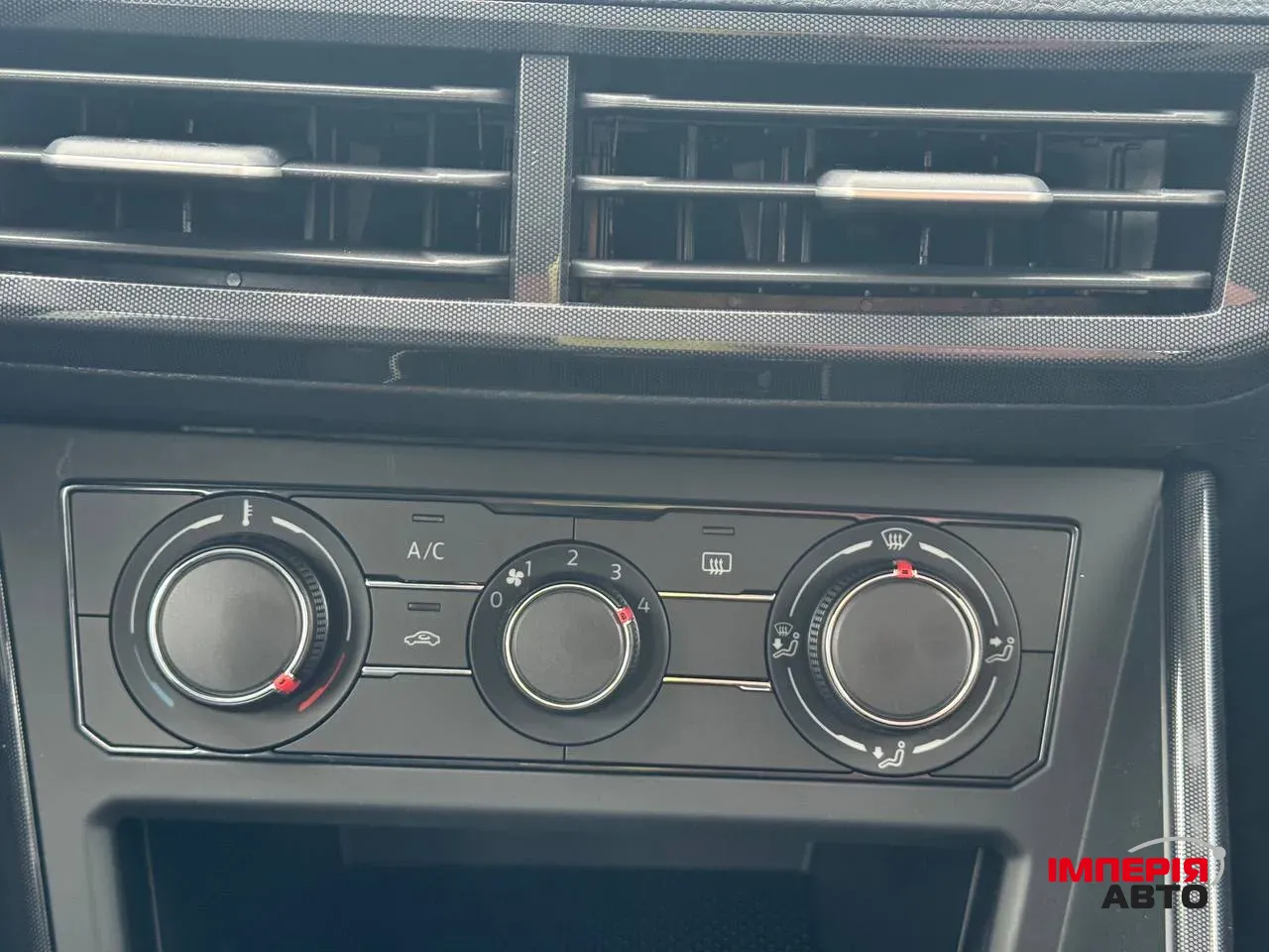 Volkswagen Lavida - фото 27