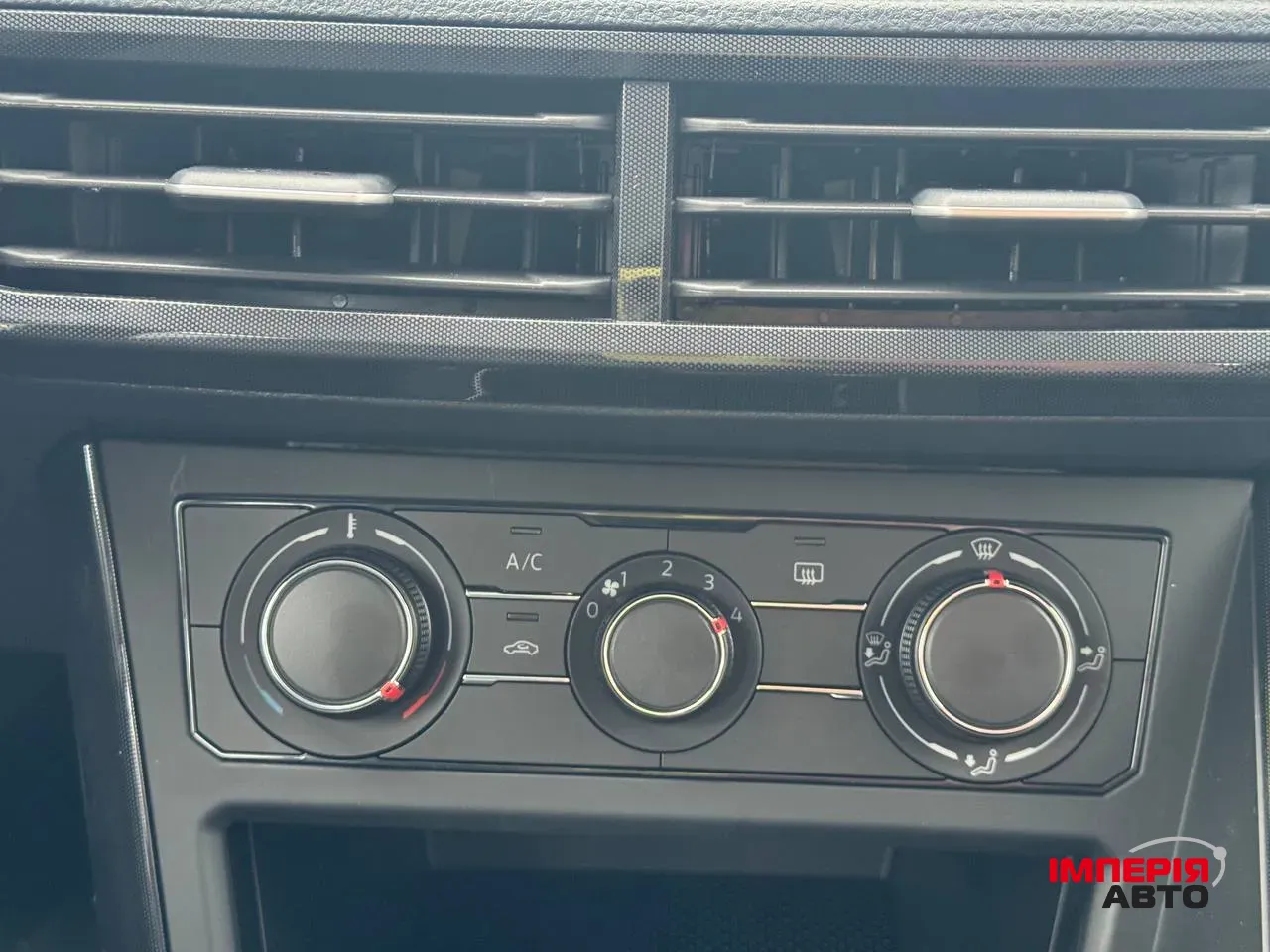 Volkswagen Lavida - фото 26