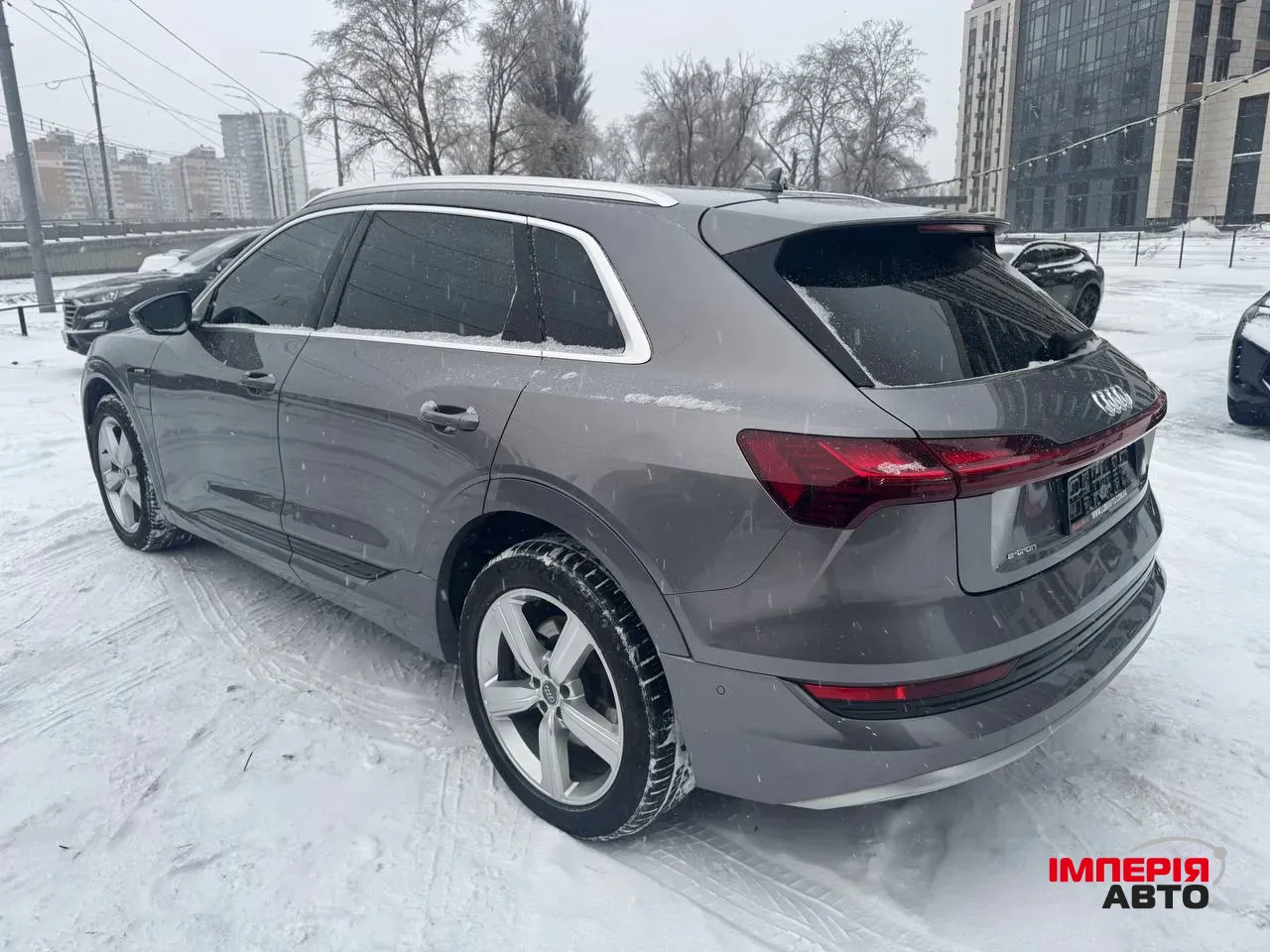 Audi e-tron - фото 14