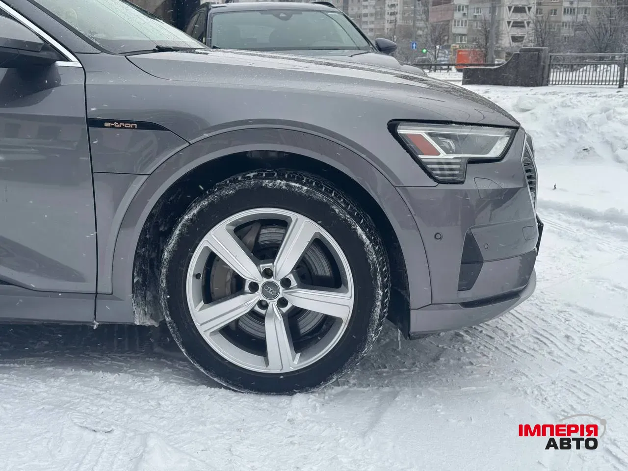 Audi e-tron - фото 7