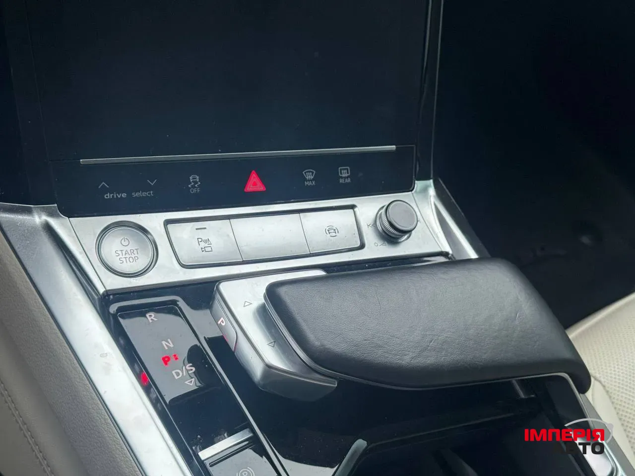 Audi e-tron - фото 28