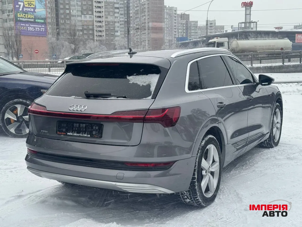 Audi e-tron - фото 8