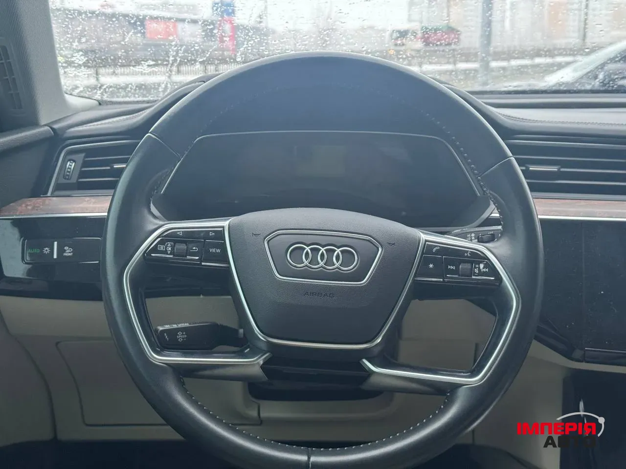 Audi e-tron - фото 26