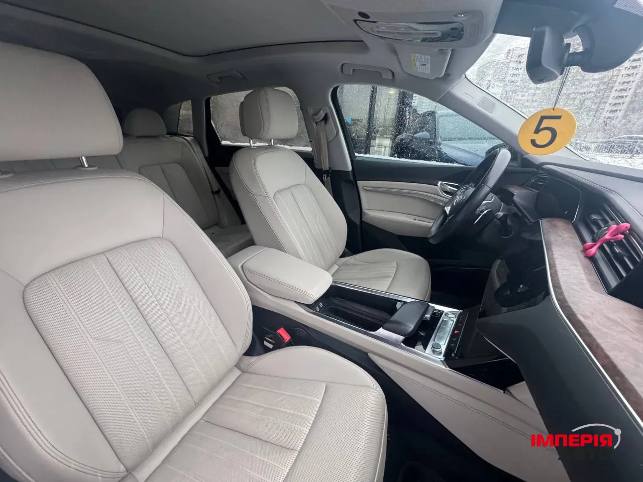 Audi e-tron - фото 30