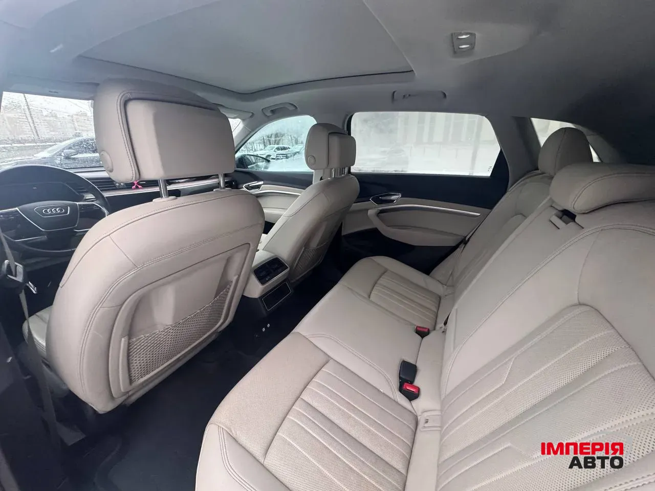 Audi e-tron - фото 27