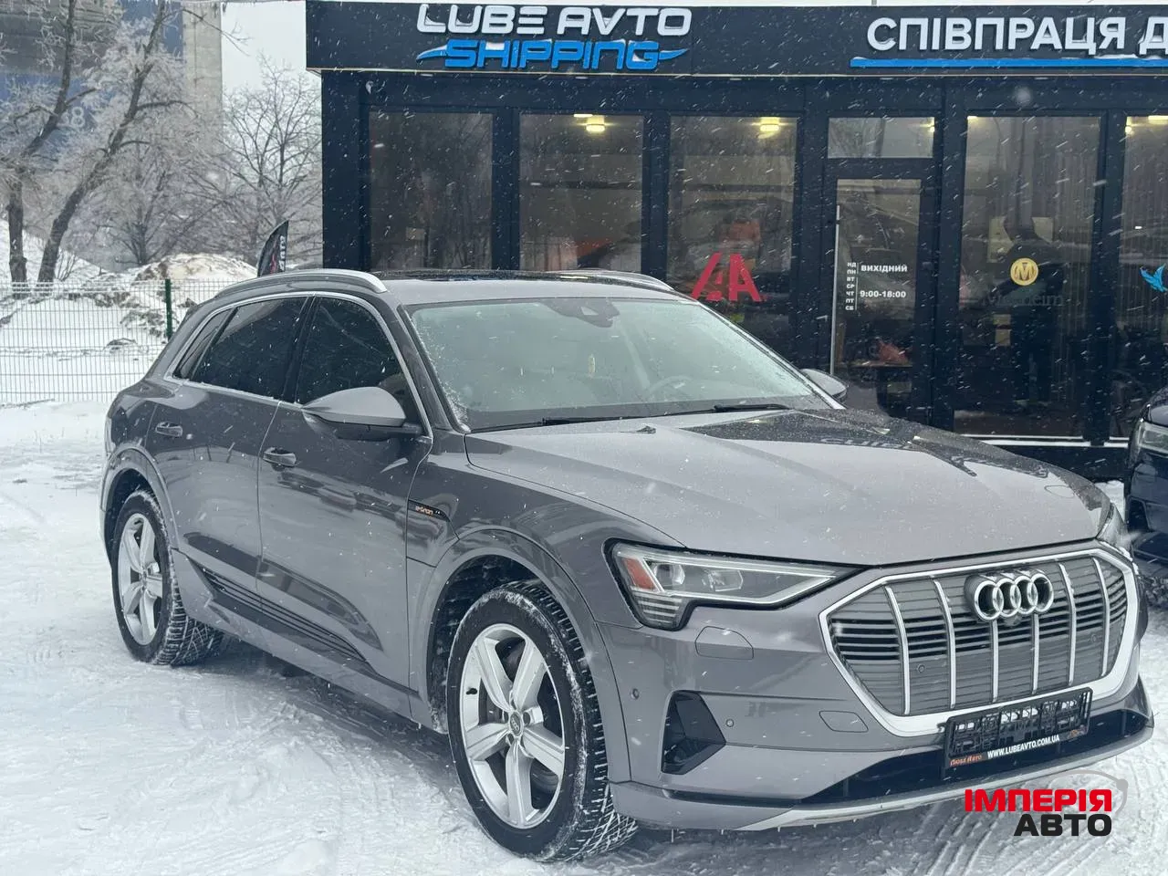 Audi e-tron - фото 4