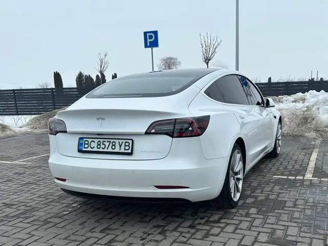 Tesla Model 3 - фото 5