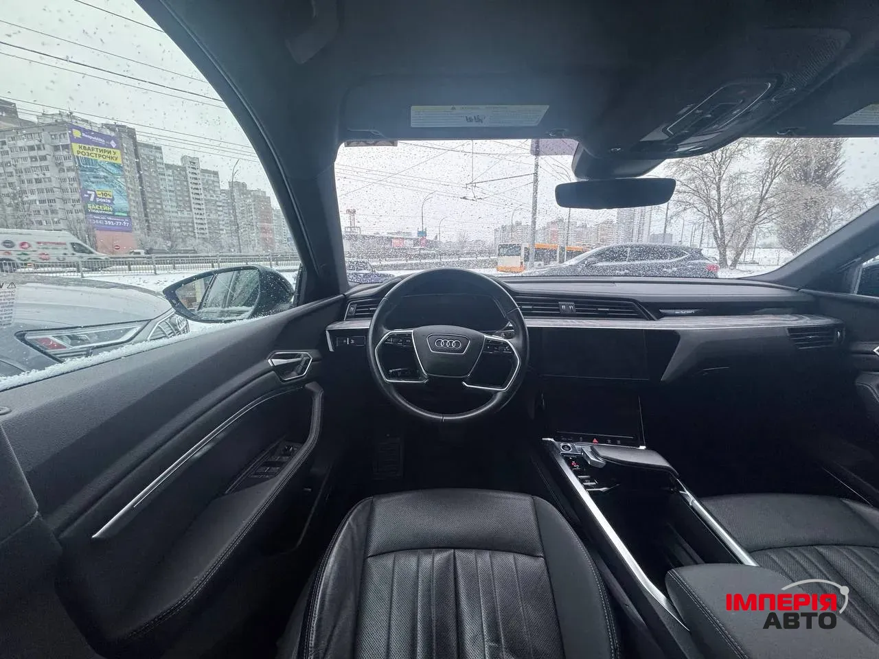 Audi e-tron - фото 22