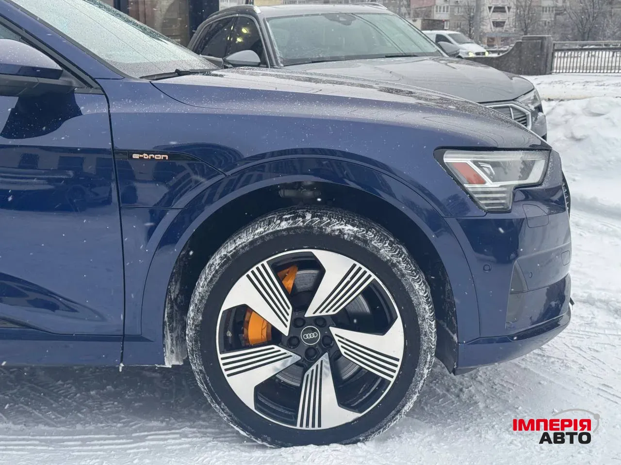 Audi e-tron - фото 7