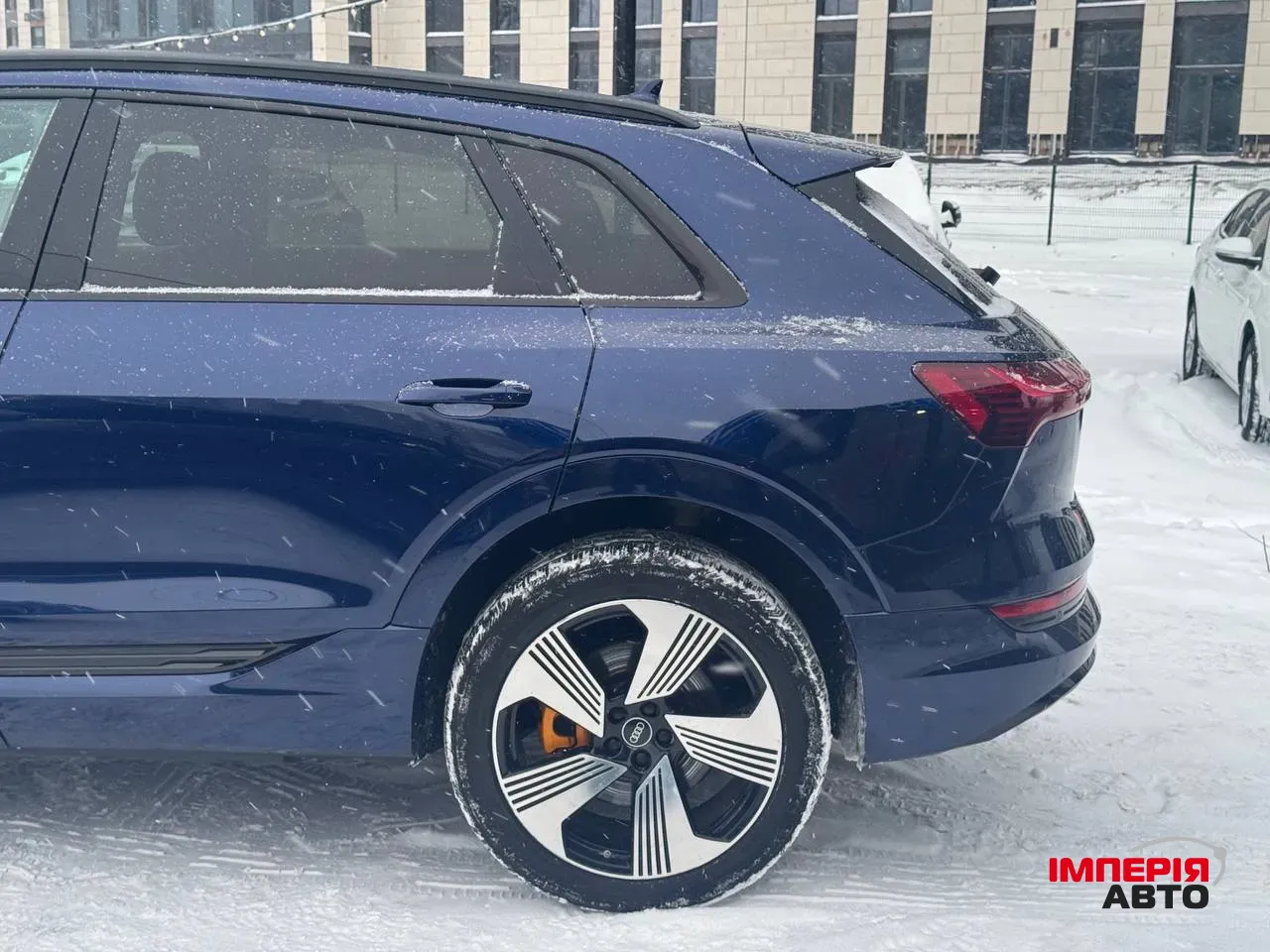 Audi e-tron - фото 13