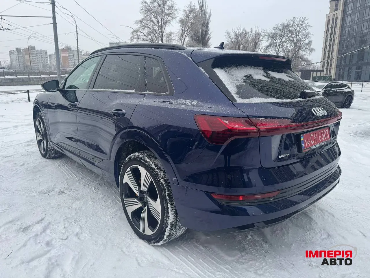 Audi e-tron - фото 12