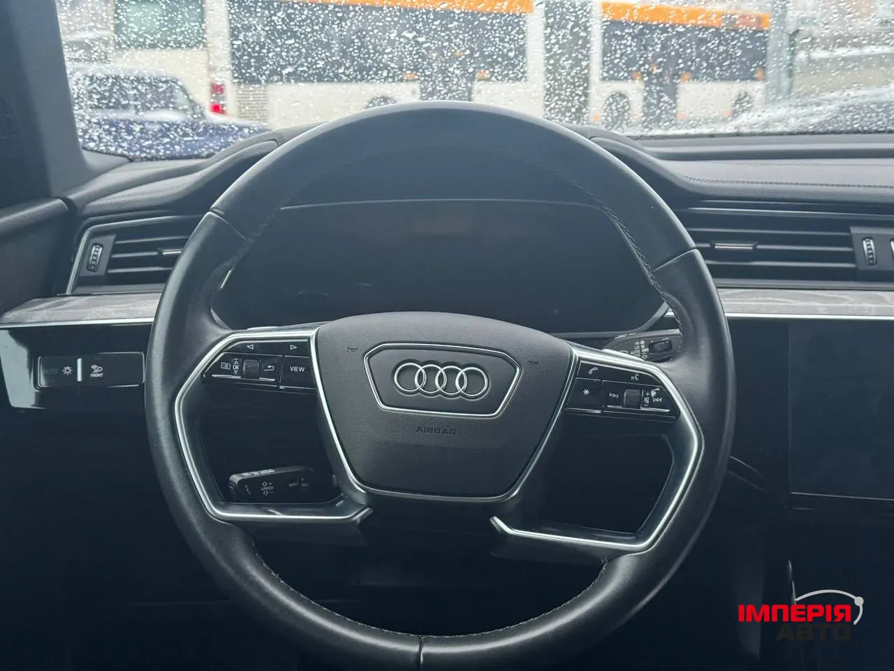 Audi e-tron - фото 21