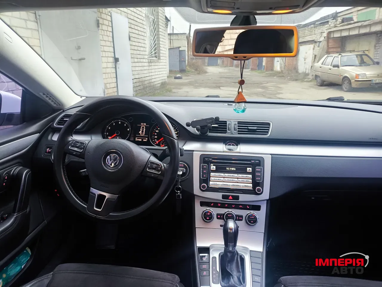 Volkswagen Passat CC - фото 13