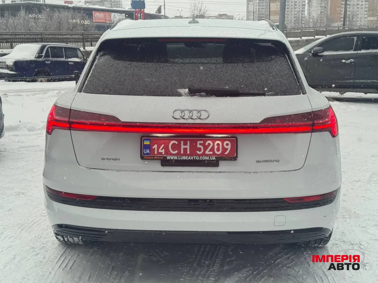 Audi e-tron - фото 7