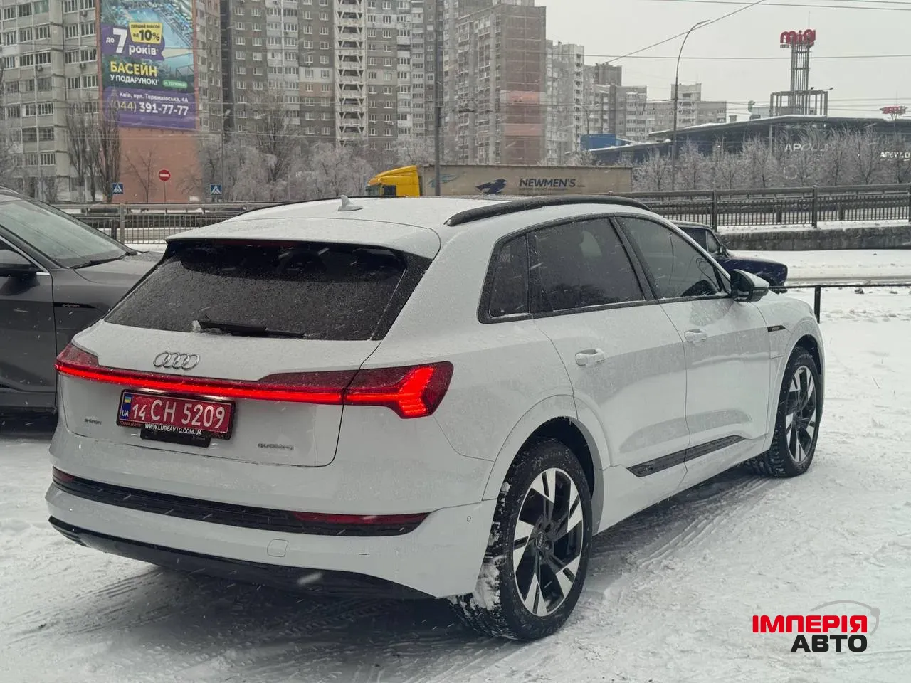 Audi e-tron - фото 6